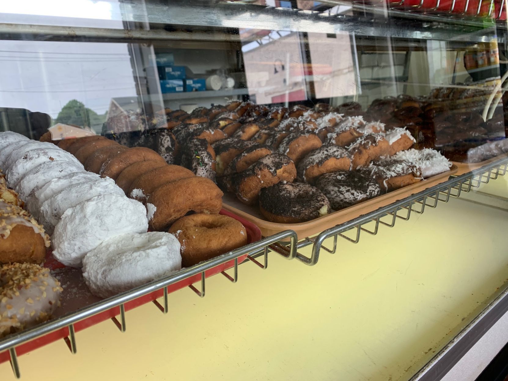 Doughnut case